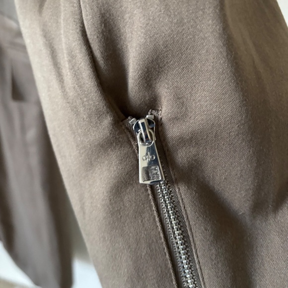 Alo Women’s FORMATION TRENCH COAT Olive Tree Size Medium - Picture 6 of 16